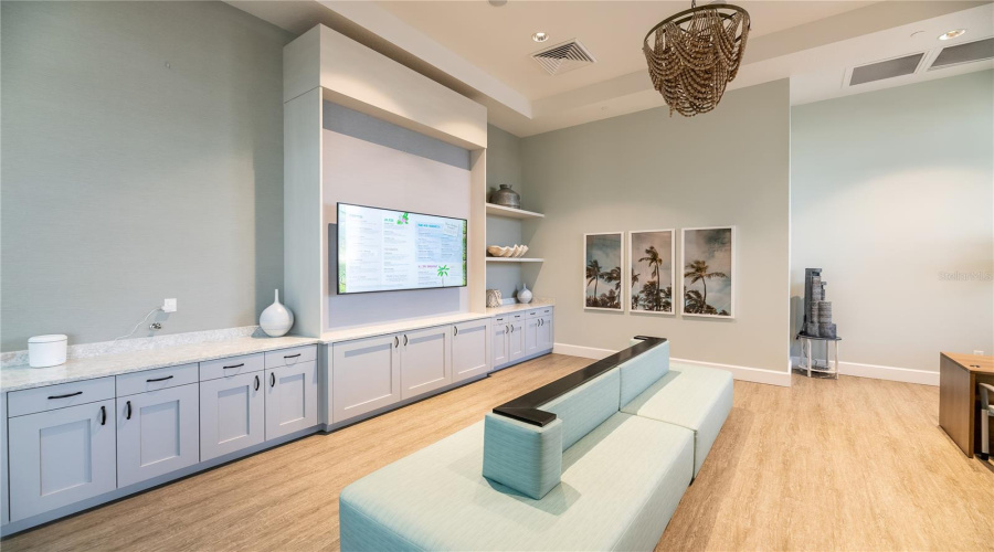 DAVENPORT, Florida 33897, 7 Bedrooms Bedrooms, ,5 BathroomsBathrooms,Residential,For Sale,LANA,0,MFRS5141140