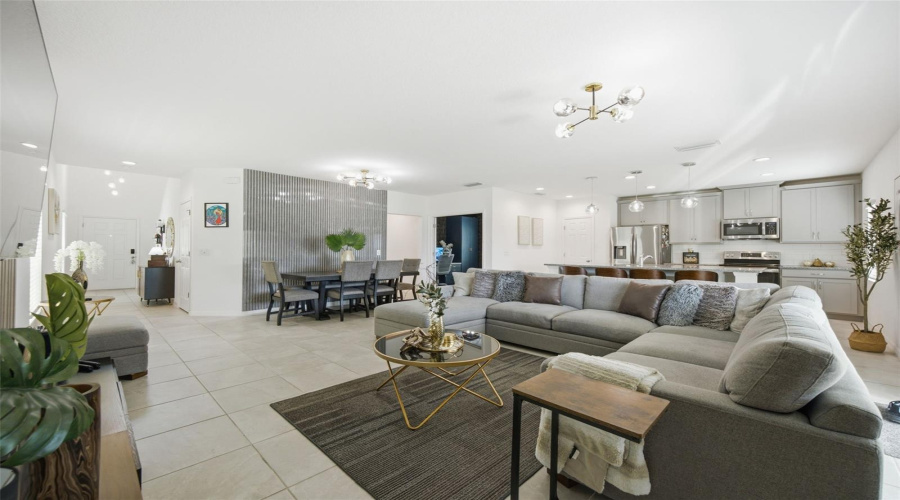 KISSIMMEE, Florida 34746, 4 Bedrooms Bedrooms, ,2 BathroomsBathrooms,Residential,For Sale,WOODMONT,0,MFRA4702424