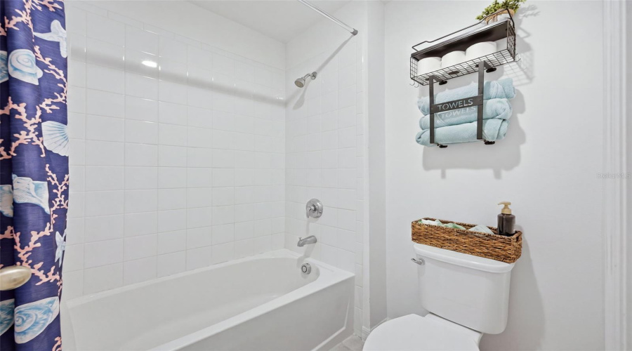 KISSIMMEE, Florida 34746, 4 Bedrooms Bedrooms, ,2 BathroomsBathrooms,Residential,For Sale,WOODMONT,0,MFRA4702424