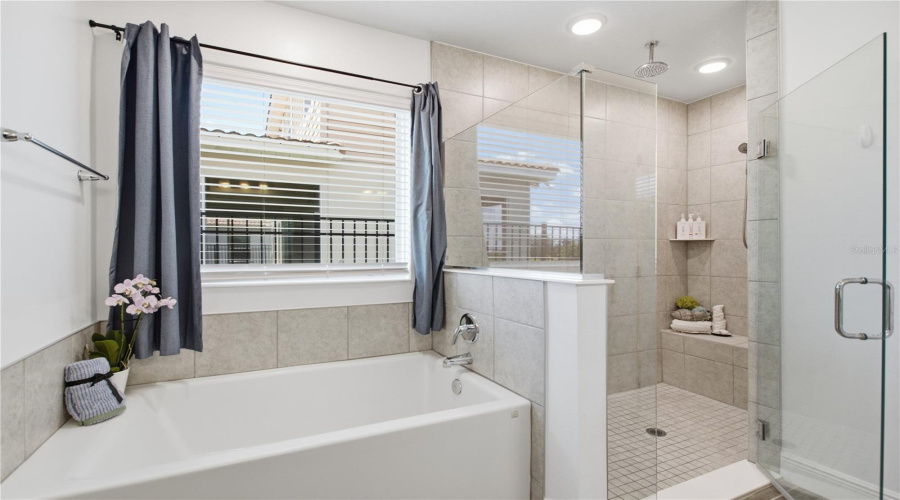 DAVENPORT, Florida 33837, 4 Bedrooms Bedrooms, ,3 BathroomsBathrooms,Residential,For Sale,OAK BLUFF,0,MFRO6424339