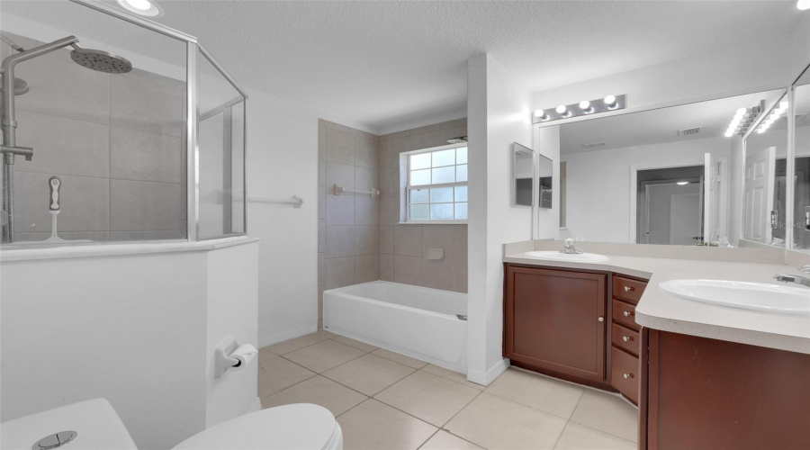 KISSIMMEE, Florida 34746, 3 Bedrooms Bedrooms, ,2 BathroomsBathrooms,Residential,For Sale,PARADISE COVE,0,MFRO6422655