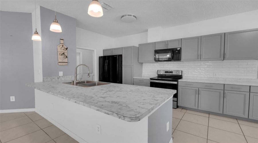 KISSIMMEE, Florida 34746, 3 Bedrooms Bedrooms, ,2 BathroomsBathrooms,Residential,For Sale,PARADISE COVE,0,MFRO6422655