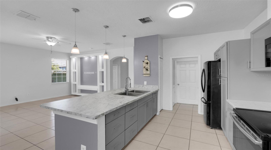 KISSIMMEE, Florida 34746, 3 Bedrooms Bedrooms, ,2 BathroomsBathrooms,Residential,For Sale,PARADISE COVE,0,MFRO6422655