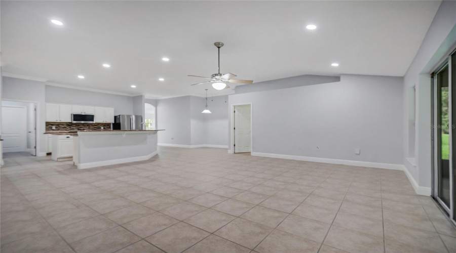 KISSIMMEE, Florida 34746, 4 Bedrooms Bedrooms, ,2 BathroomsBathrooms,Residential,For Sale,THE OAKS,0,MFRO6431874