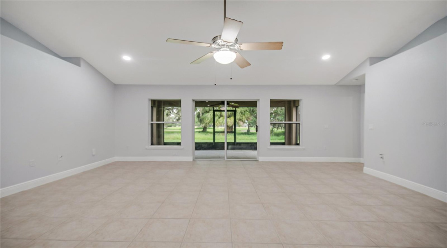 KISSIMMEE, Florida 34746, 4 Bedrooms Bedrooms, ,2 BathroomsBathrooms,Residential,For Sale,THE OAKS,0,MFRO6431874