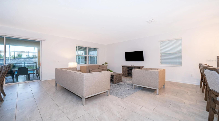 DAVENPORT, Florida 33896, 8 Bedrooms Bedrooms, ,5 BathroomsBathrooms,Residential,For Sale,SOMMERSET HILLS,0,MFRO6431652