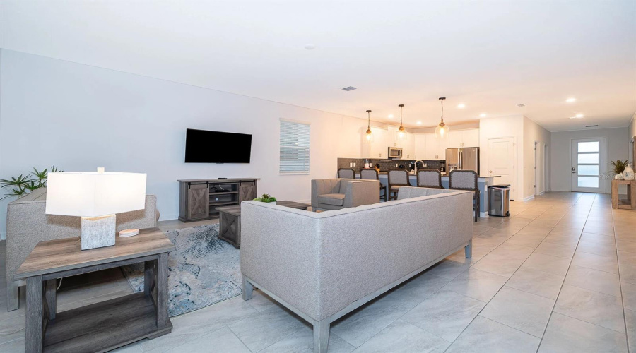 DAVENPORT, Florida 33896, 8 Bedrooms Bedrooms, ,5 BathroomsBathrooms,Residential,For Sale,SOMMERSET HILLS,0,MFRO6431652