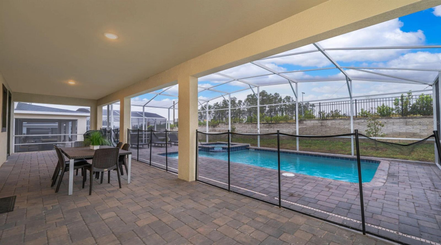 DAVENPORT, Florida 33896, 8 Bedrooms Bedrooms, ,5 BathroomsBathrooms,Residential,For Sale,SOMMERSET HILLS,0,MFRO6431652