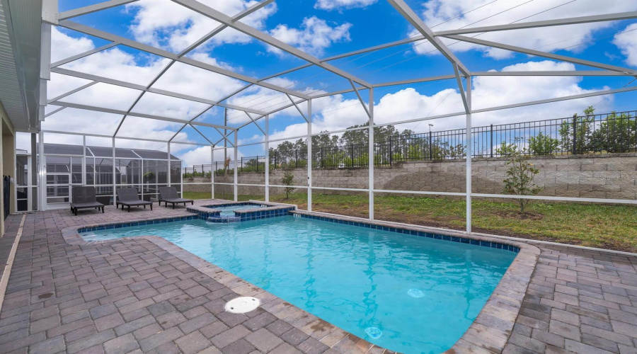 DAVENPORT, Florida 33896, 8 Bedrooms Bedrooms, ,5 BathroomsBathrooms,Residential,For Sale,SOMMERSET HILLS,0,MFRO6431652