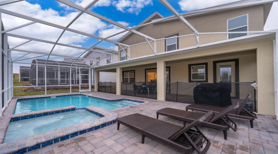 DAVENPORT, Florida 33896, 8 Bedrooms Bedrooms, ,5 BathroomsBathrooms,Residential,For Sale,SOMMERSET HILLS,0,MFRO6431652