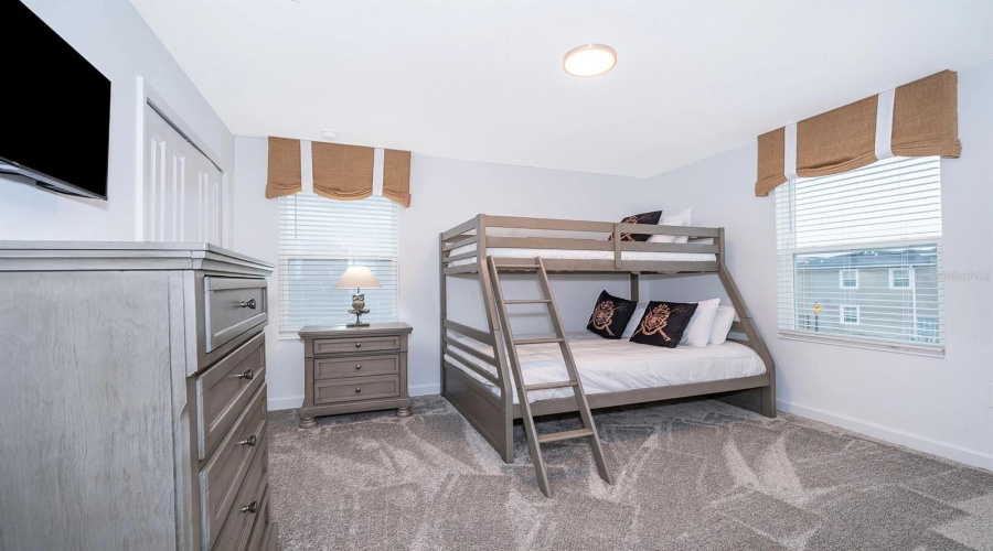 DAVENPORT, Florida 33896, 8 Bedrooms Bedrooms, ,5 BathroomsBathrooms,Residential,For Sale,SOMMERSET HILLS,0,MFRO6431652
