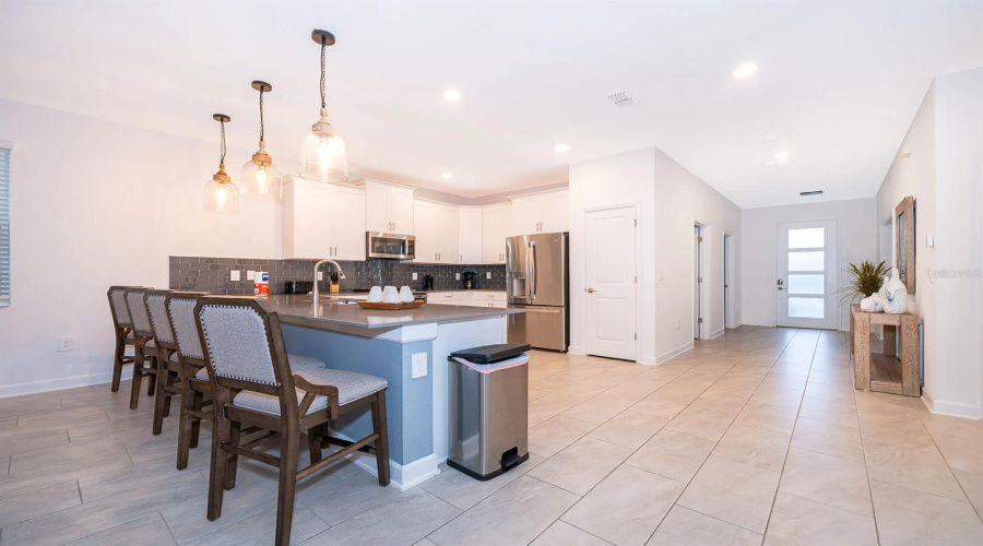 DAVENPORT, Florida 33896, 8 Bedrooms Bedrooms, ,5 BathroomsBathrooms,Residential,For Sale,SOMMERSET HILLS,0,MFRO6431652