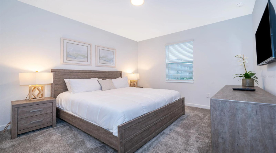 DAVENPORT, Florida 33896, 8 Bedrooms Bedrooms, ,5 BathroomsBathrooms,Residential,For Sale,SOMMERSET HILLS,0,MFRO6431652