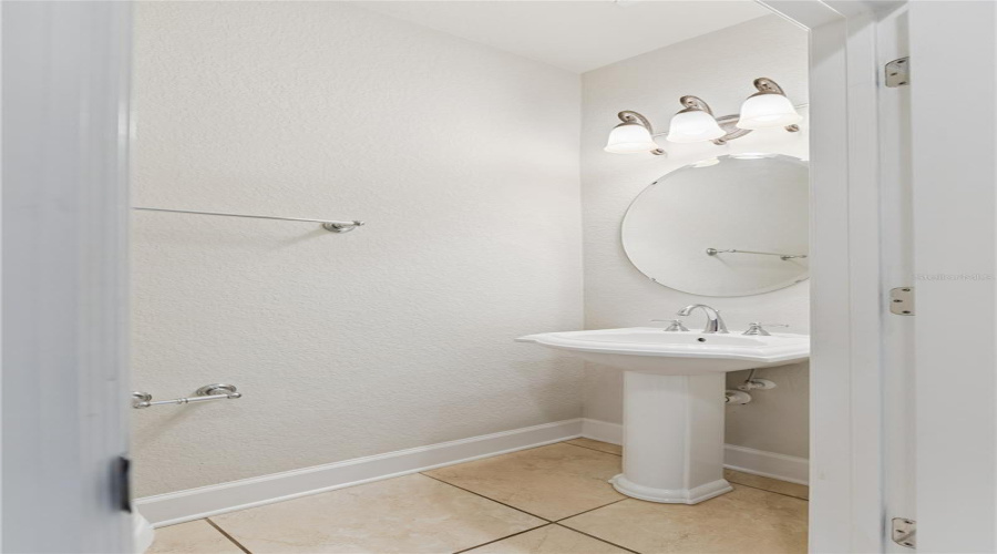 DAVENPORT, Florida 33896, 3 Bedrooms Bedrooms, ,2 BathroomsBathrooms,Residential,For Sale,MILLEDGE,0,MFRO6431689
