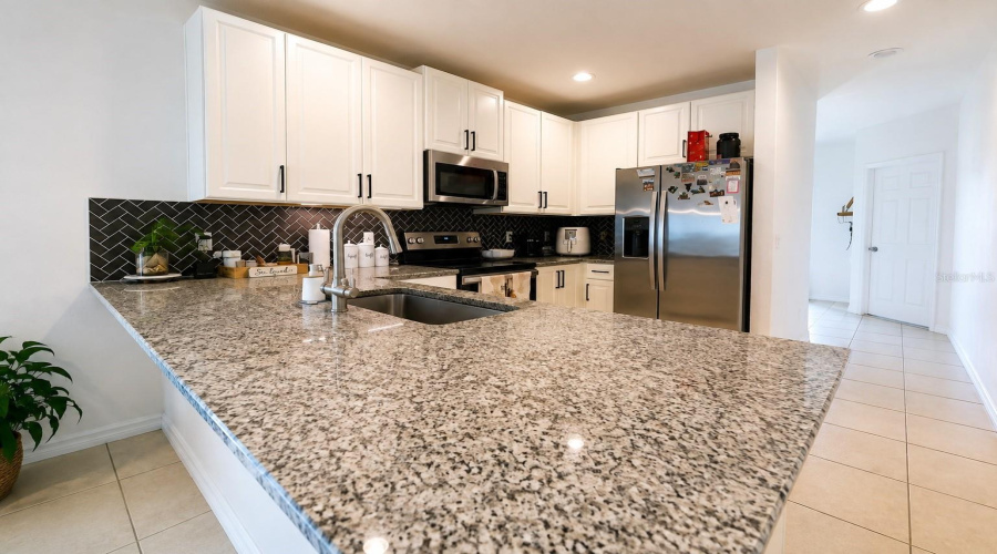 KISSIMMEE, Florida 34746, 3 Bedrooms Bedrooms, ,2 BathroomsBathrooms,Residential,For Sale,ROYAL POINT,0,MFRS5155361