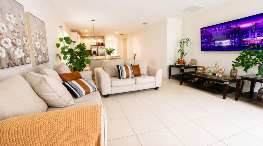KISSIMMEE, Florida 34746, 3 Bedrooms Bedrooms, ,2 BathroomsBathrooms,Residential,For Sale,ROYAL POINT,0,MFRS5155361