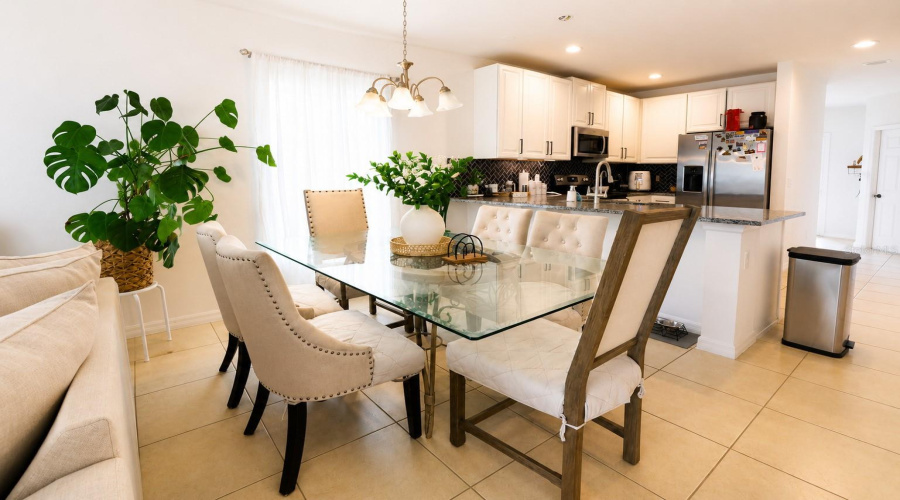 KISSIMMEE, Florida 34746, 3 Bedrooms Bedrooms, ,2 BathroomsBathrooms,Residential,For Sale,ROYAL POINT,0,MFRS5155361
