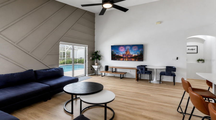 DAVENPORT, Florida 33897, 6 Bedrooms Bedrooms, ,4 BathroomsBathrooms,Residential,For Sale,NAZHA,0,MFRO6432646