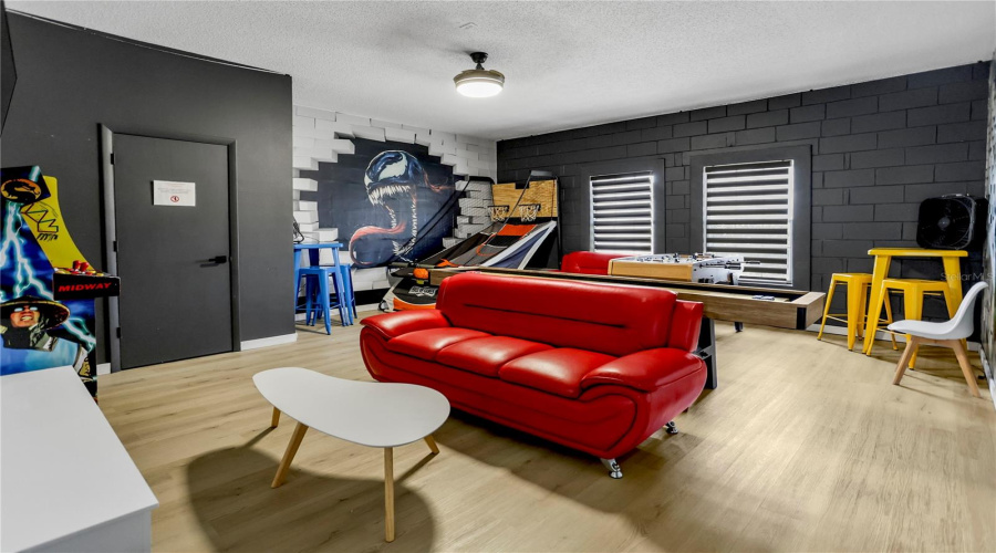 DAVENPORT, Florida 33897, 6 Bedrooms Bedrooms, ,4 BathroomsBathrooms,Residential,For Sale,NAZHA,0,MFRO6432646