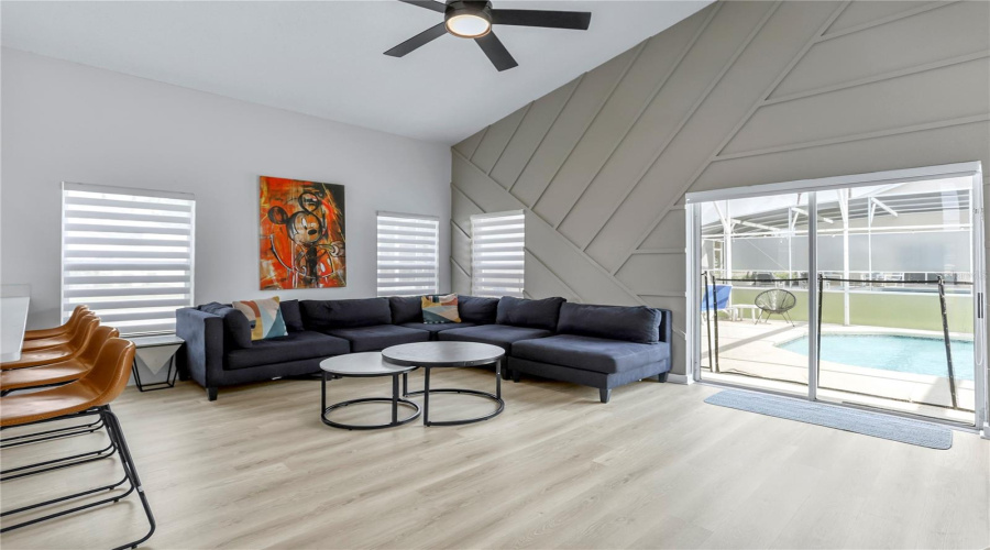 DAVENPORT, Florida 33897, 6 Bedrooms Bedrooms, ,4 BathroomsBathrooms,Residential,For Sale,NAZHA,0,MFRO6432646