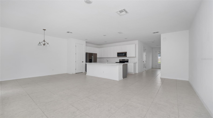 DAVENPORT, Florida 33896, 3 Bedrooms Bedrooms, ,2 BathroomsBathrooms,Residential,For Sale,DISCOVERY,0,MFRO6432840