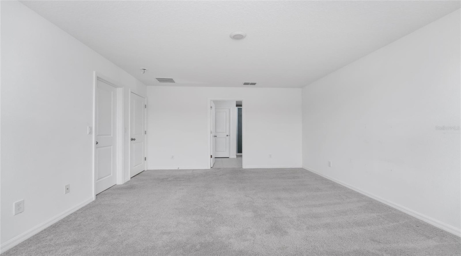 DAVENPORT, Florida 33896, 3 Bedrooms Bedrooms, ,2 BathroomsBathrooms,Residential,For Sale,DISCOVERY,0,MFRO6432840