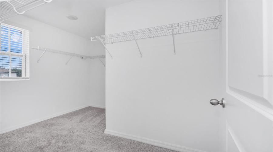 DAVENPORT, Florida 33896, 3 Bedrooms Bedrooms, ,2 BathroomsBathrooms,Residential,For Sale,DISCOVERY,0,MFRO6432840