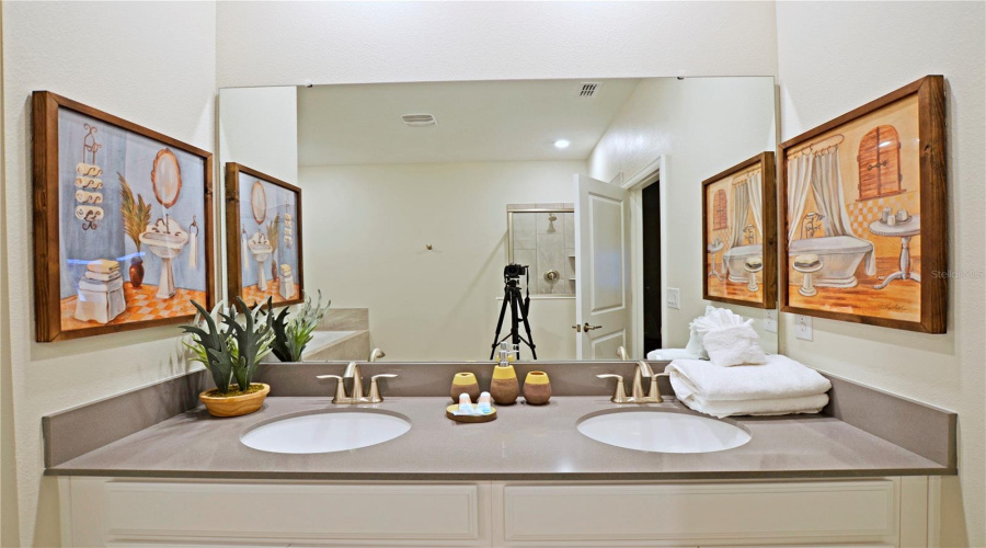 KISSIMMEE, Florida 34746, 9 Bedrooms Bedrooms, ,5 BathroomsBathrooms,Residential,For Sale,BOOKMARK,0,MFRT3543495