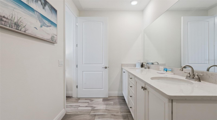 KISSIMMEE, Florida 34747, 2 Bedrooms Bedrooms, ,2 BathroomsBathrooms,Residential,For Sale,SURF,0,MFRS5155480