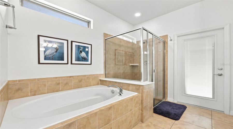 KISSIMMEE, Florida 34747, 8 Bedrooms Bedrooms, ,6 BathroomsBathrooms,Residential,For Sale,LIMA,0,MFRO6431809