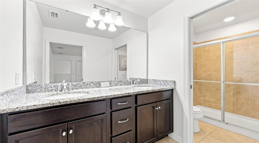 KISSIMMEE, Florida 34747, 8 Bedrooms Bedrooms, ,6 BathroomsBathrooms,Residential,For Sale,LIMA,0,MFRO6431809