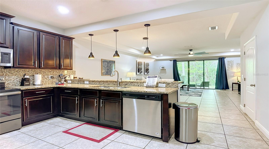 DAVENPORT, Florida 33896, 3 Bedrooms Bedrooms, ,2 BathroomsBathrooms,Residential,For Sale,ROSEVILLE,0,MFRTB8531882