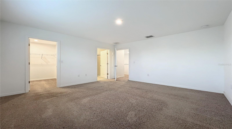 DAVENPORT, Florida 33897, 5 Bedrooms Bedrooms, ,3 BathroomsBathrooms,Residential,For Sale,COSTA BLANCA WAY,0,MFRO6432926