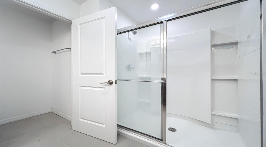 DAVENPORT, Florida 33897, 5 Bedrooms Bedrooms, ,3 BathroomsBathrooms,Residential,For Sale,COSTA BLANCA WAY,0,MFRO6432926