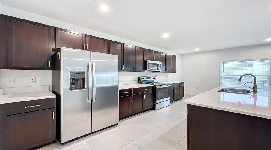 DAVENPORT, Florida 33897, 5 Bedrooms Bedrooms, ,3 BathroomsBathrooms,Residential,For Sale,COSTA BLANCA WAY,0,MFRO6432926