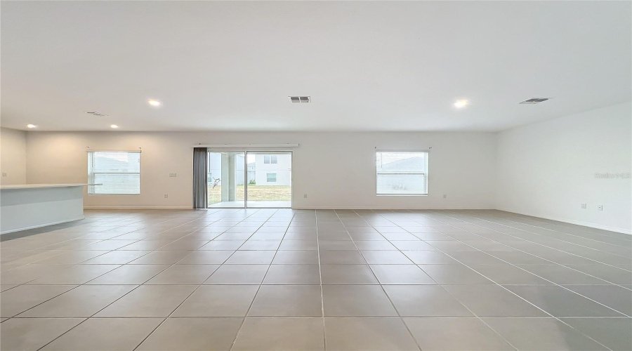 DAVENPORT, Florida 33897, 5 Bedrooms Bedrooms, ,3 BathroomsBathrooms,Residential,For Sale,COSTA BLANCA WAY,0,MFRO6432926