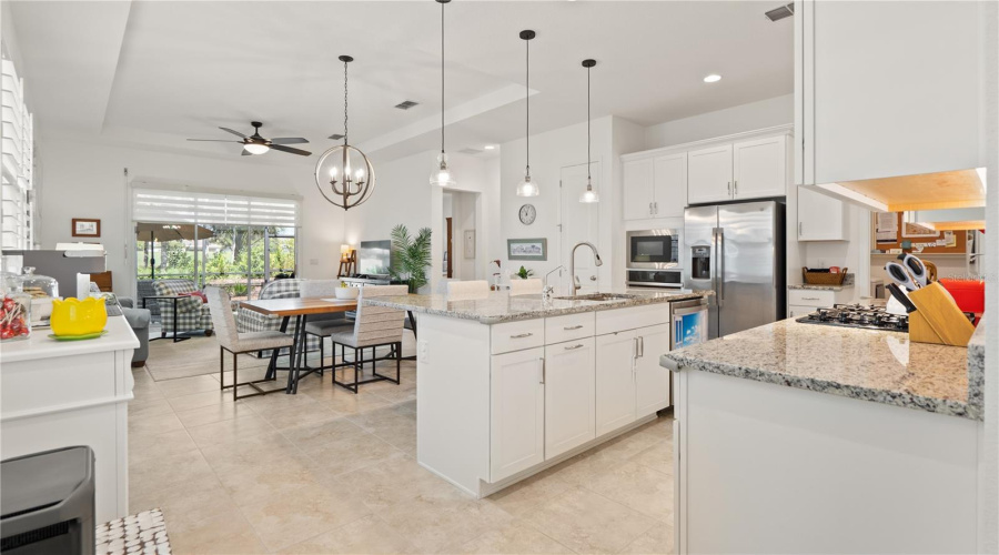 KISSIMMEE, Florida 34747, 2 Bedrooms Bedrooms, ,2 BathroomsBathrooms,Residential,For Sale,FLORA PASS,0,MFRO6432911