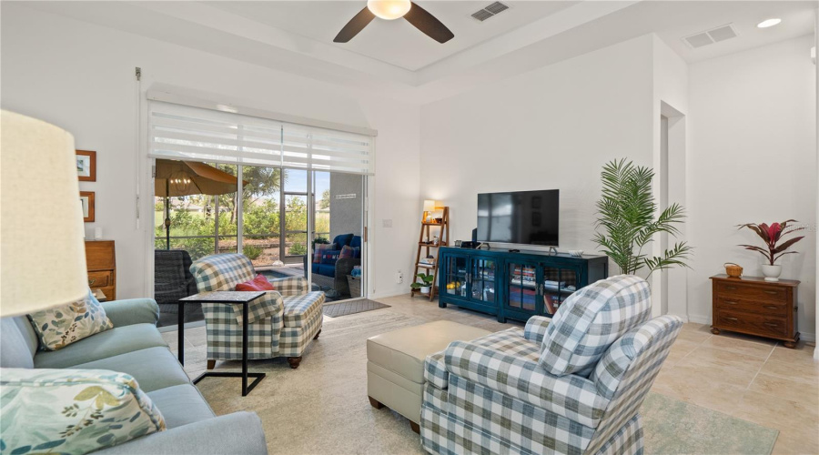 KISSIMMEE, Florida 34747, 2 Bedrooms Bedrooms, ,2 BathroomsBathrooms,Residential,For Sale,FLORA PASS,0,MFRO6432911