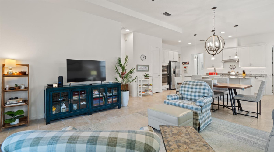KISSIMMEE, Florida 34747, 2 Bedrooms Bedrooms, ,2 BathroomsBathrooms,Residential,For Sale,FLORA PASS,0,MFRO6432911