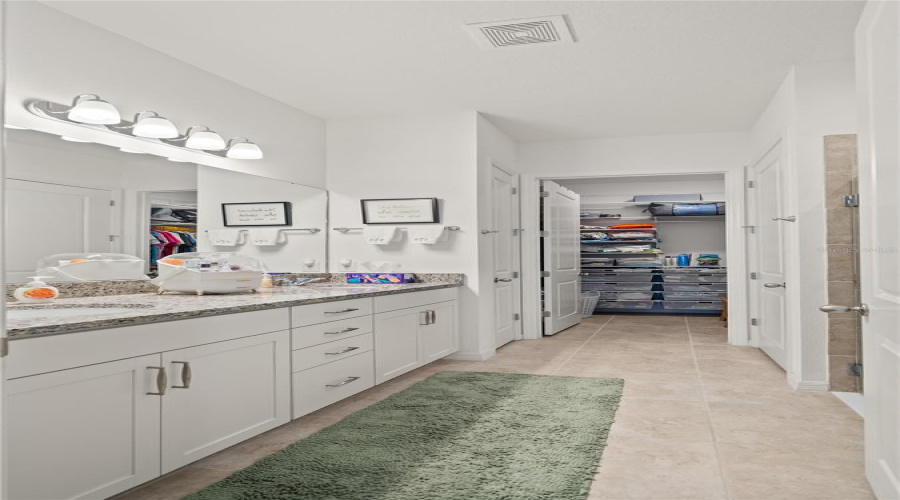 KISSIMMEE, Florida 34747, 2 Bedrooms Bedrooms, ,2 BathroomsBathrooms,Residential,For Sale,FLORA PASS,0,MFRO6432911