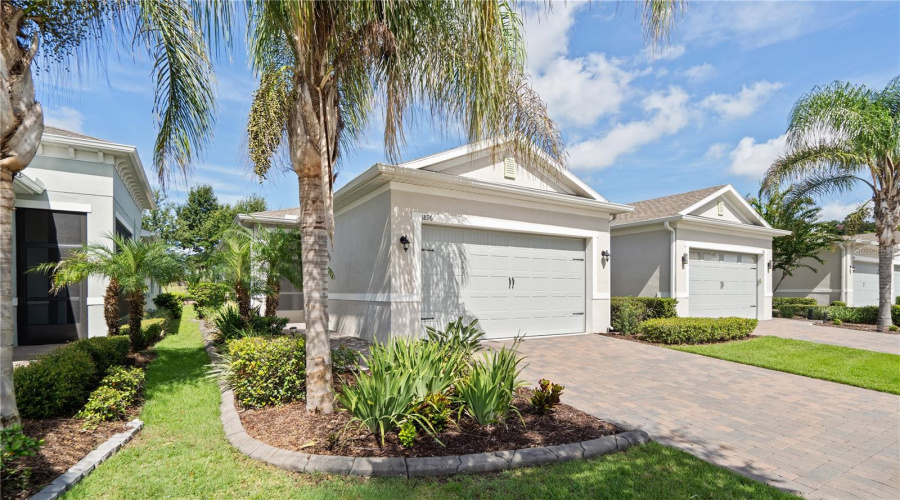 KISSIMMEE, Florida 34747, 2 Bedrooms Bedrooms, ,2 BathroomsBathrooms,Residential,For Sale,FLORA PASS,0,MFRO6432911