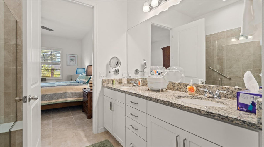 KISSIMMEE, Florida 34747, 2 Bedrooms Bedrooms, ,2 BathroomsBathrooms,Residential,For Sale,FLORA PASS,0,MFRO6432911