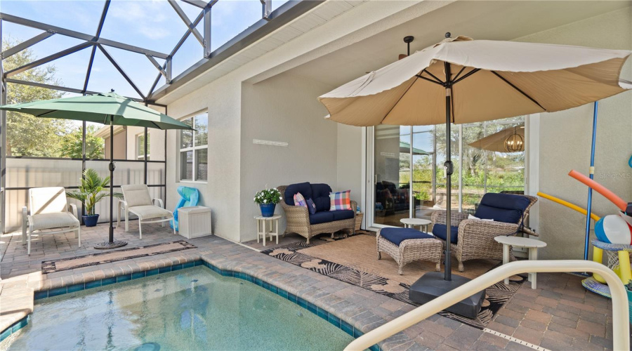 KISSIMMEE, Florida 34747, 2 Bedrooms Bedrooms, ,2 BathroomsBathrooms,Residential,For Sale,FLORA PASS,0,MFRO6432911