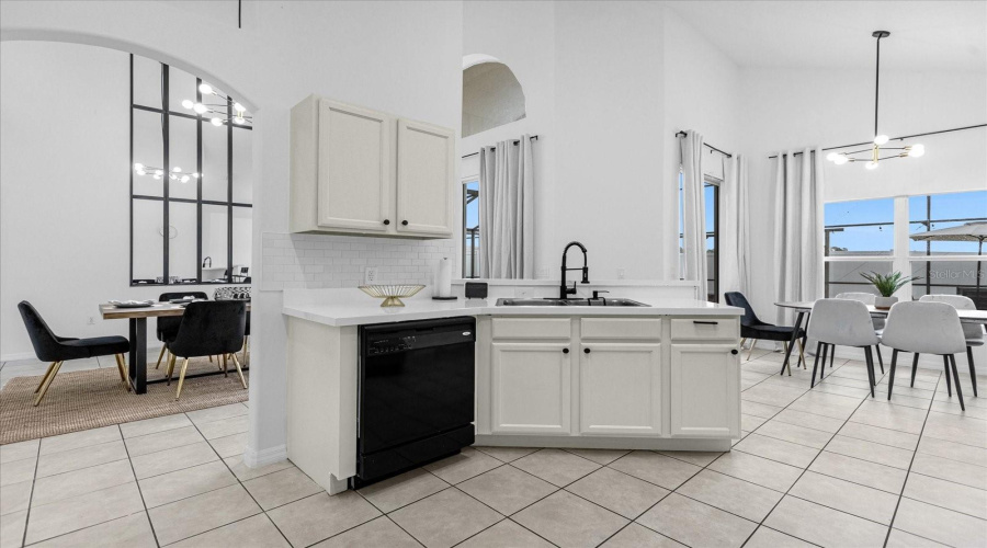 DAVENPORT, Florida 33897, 5 Bedrooms Bedrooms, ,3 BathroomsBathrooms,Residential,For Sale,CASSIA,0,MFRO6432979