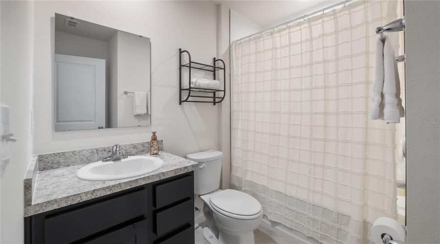 DAVENPORT, Florida 33837, 3 Bedrooms Bedrooms, ,2 BathroomsBathrooms,Residential,For Sale,SEDGEWICK,0,MFRO6431405