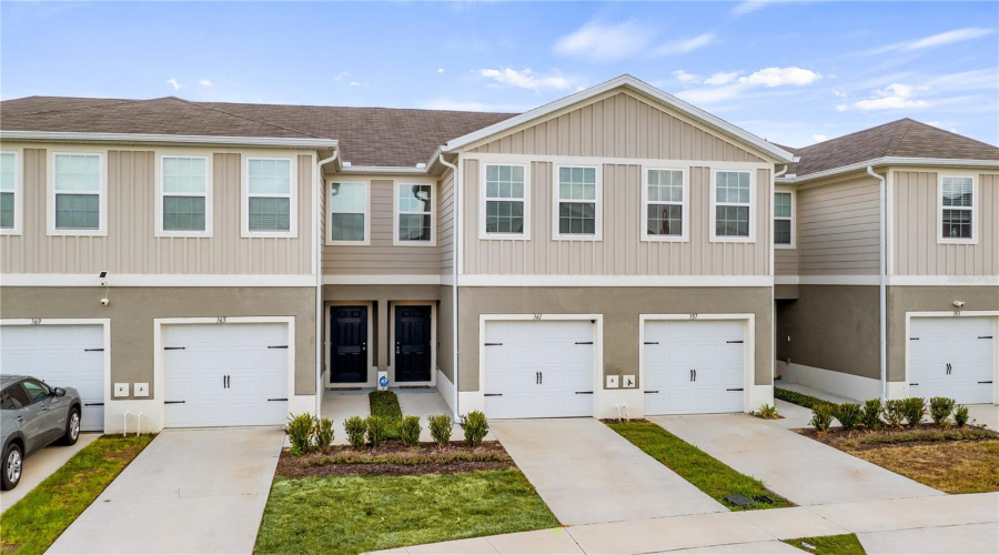 DAVENPORT, Florida 33837, 3 Bedrooms Bedrooms, ,2 BathroomsBathrooms,Residential,For Sale,SEDGEWICK,0,MFRO6431405