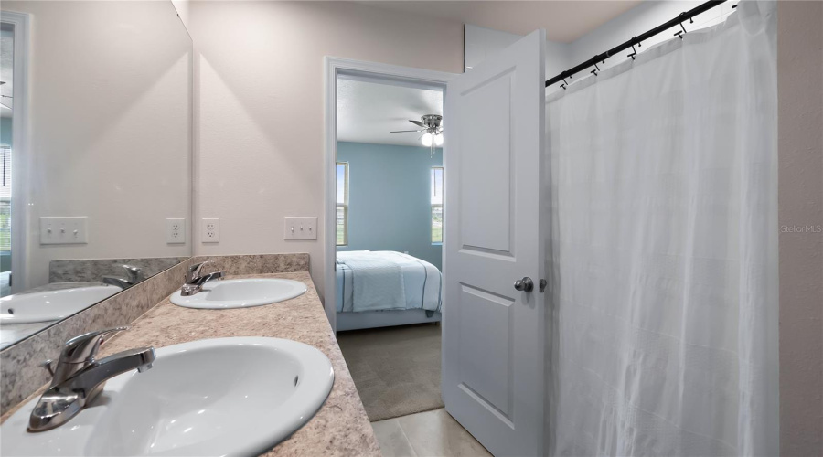 DAVENPORT, Florida 33837, 3 Bedrooms Bedrooms, ,2 BathroomsBathrooms,Residential,For Sale,SEDGEWICK,0,MFRO6431405