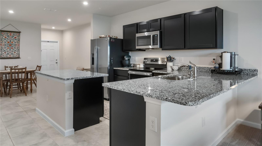 DAVENPORT, Florida 33837, 3 Bedrooms Bedrooms, ,2 BathroomsBathrooms,Residential,For Sale,SEDGEWICK,0,MFRO6431405