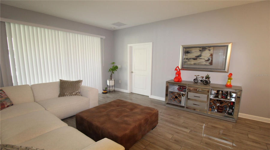 DAVENPORT, Florida 33896, 2 Bedrooms Bedrooms, ,2 BathroomsBathrooms,Residential,For Sale,TRAPPERS TRAIL,0,MFRO6186988
