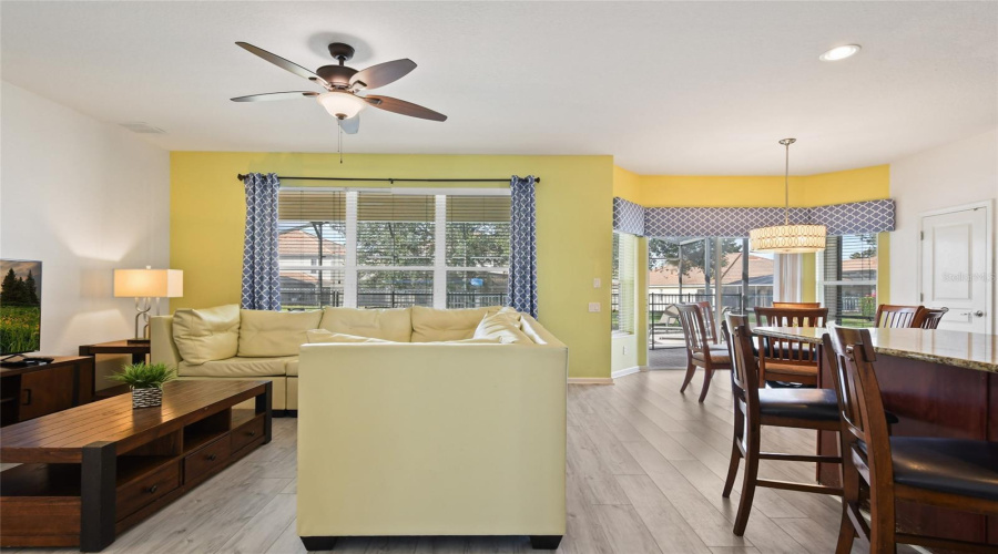 KISSIMMEE, Florida 34747, 6 Bedrooms Bedrooms, ,4 BathroomsBathrooms,Residential,For Sale,HOLTROCK,0,MFRO6432734